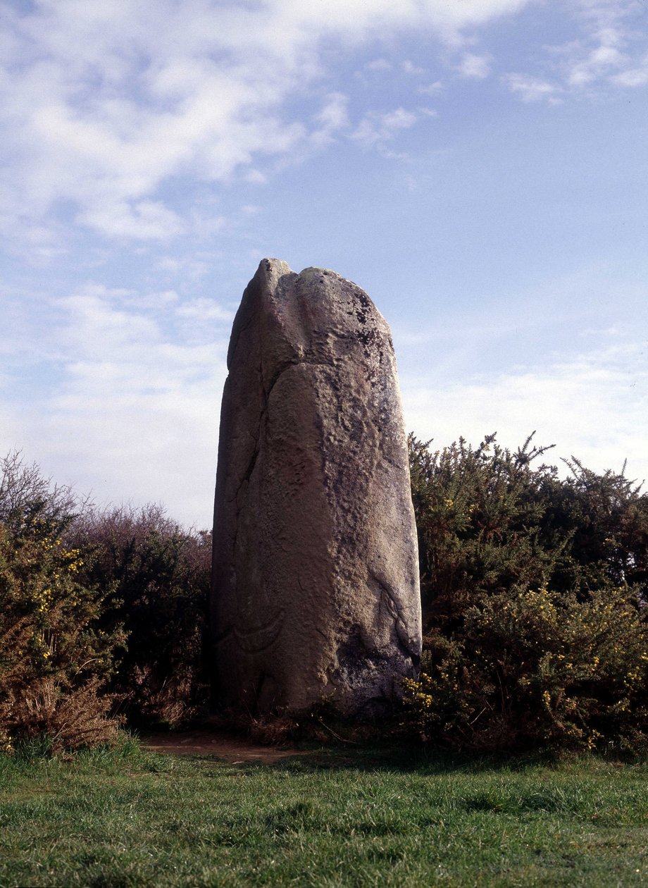 Menhir في شبه جزيرة Rhuys (56). بواسطة عصور ما قبل التاريخ