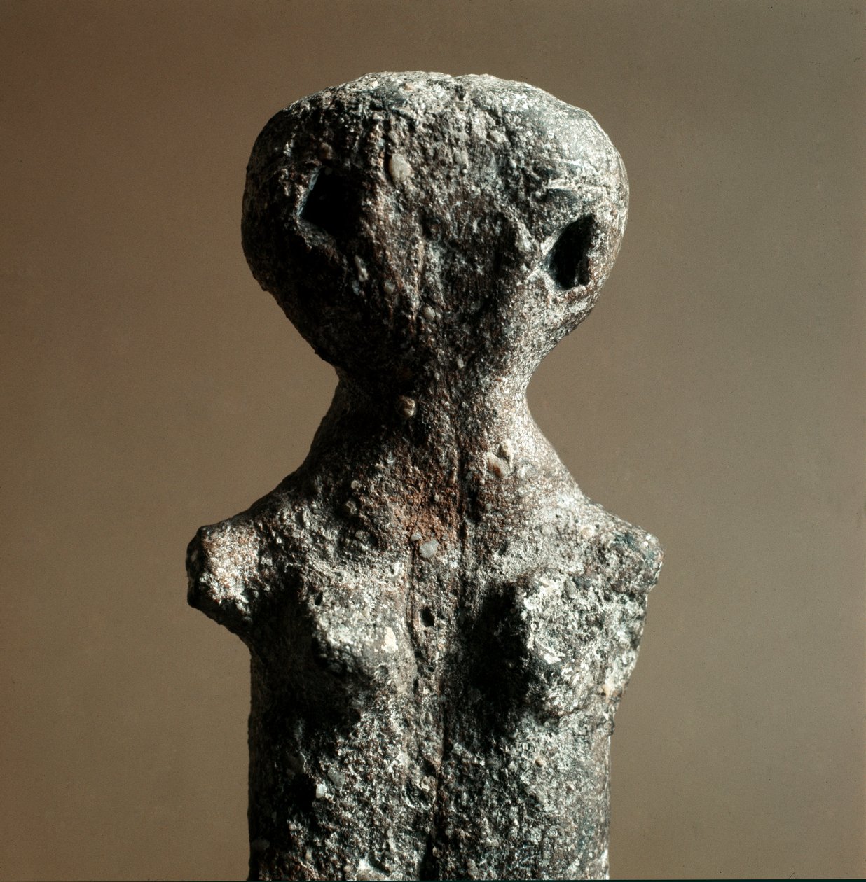 Prehistory: feminine terracotta idol from the Necropolis of Arene Candide (Finale Liguria), Liguria. Middle Neolithic, Stone Age. Genes, museo di archeologia ligure بواسطة عصور ما قبل التاريخ