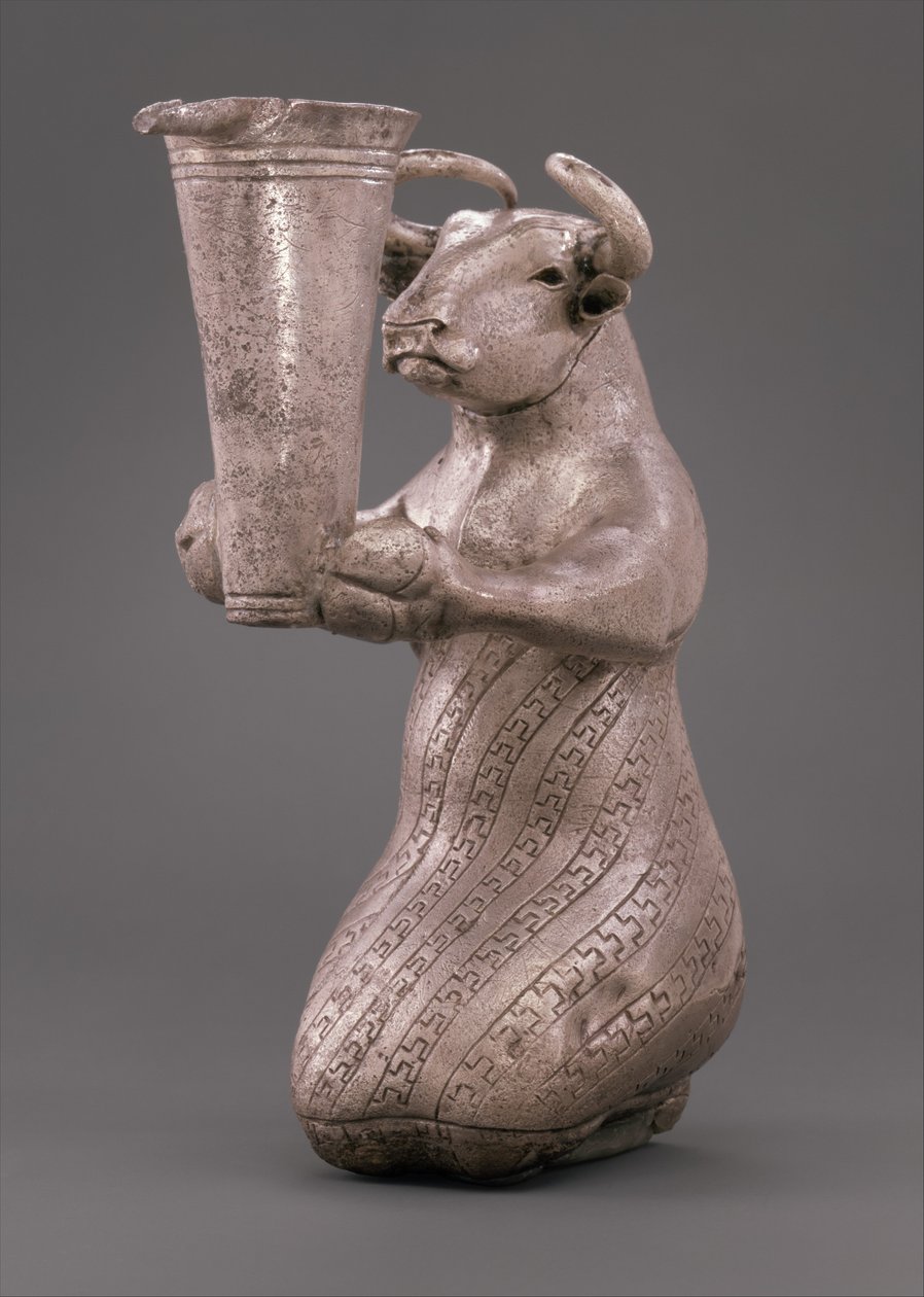 ثور راكع يحمل إناءً ذا فوهة ، حوالي 3000 قبل الميلاد (فضي) بواسطة Proto-Elamite Proto-Elamite