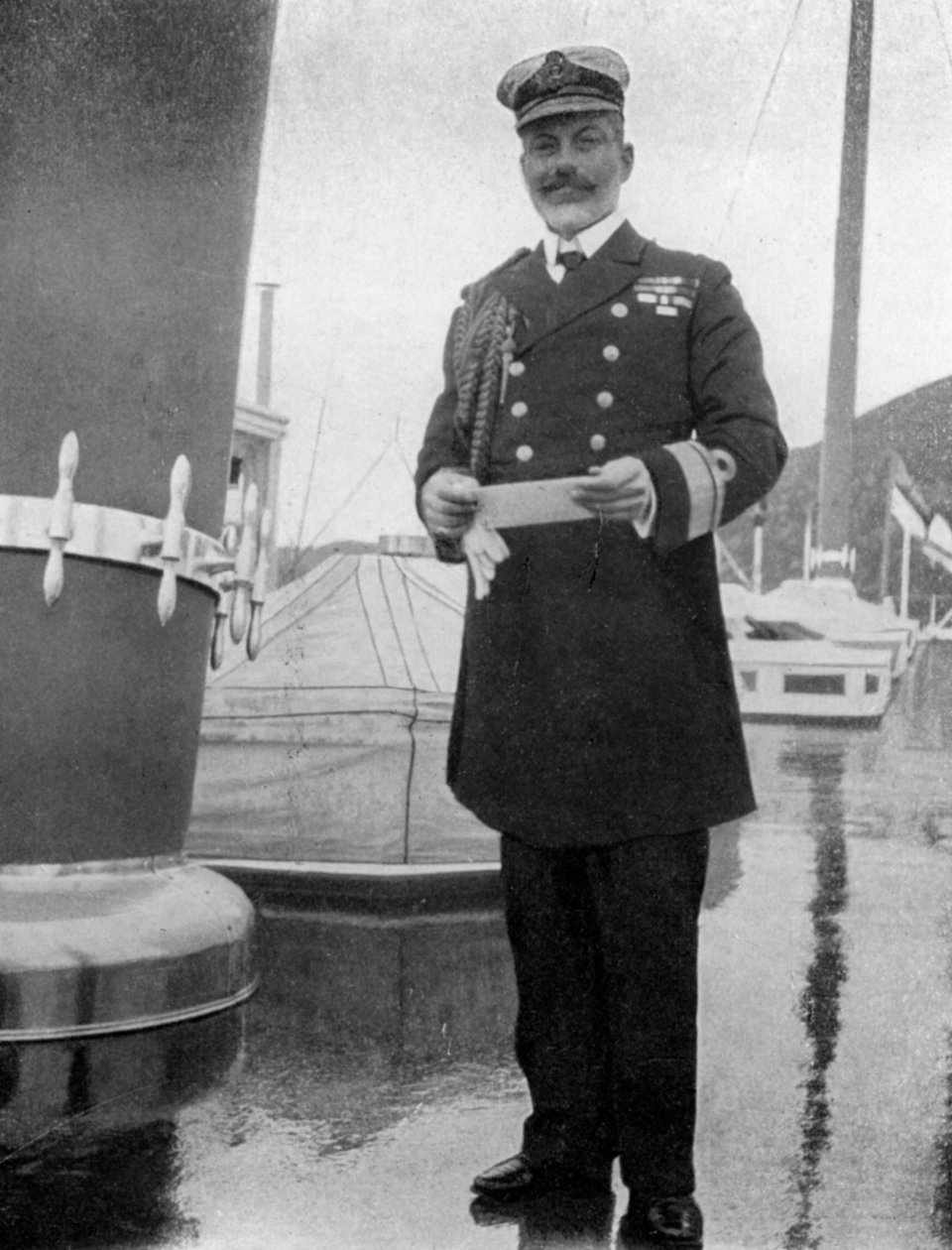 العميد البحري السير أرشيبالد ميلن 1855-1938 ، 1908. بواسطة الملكة الكسندرا