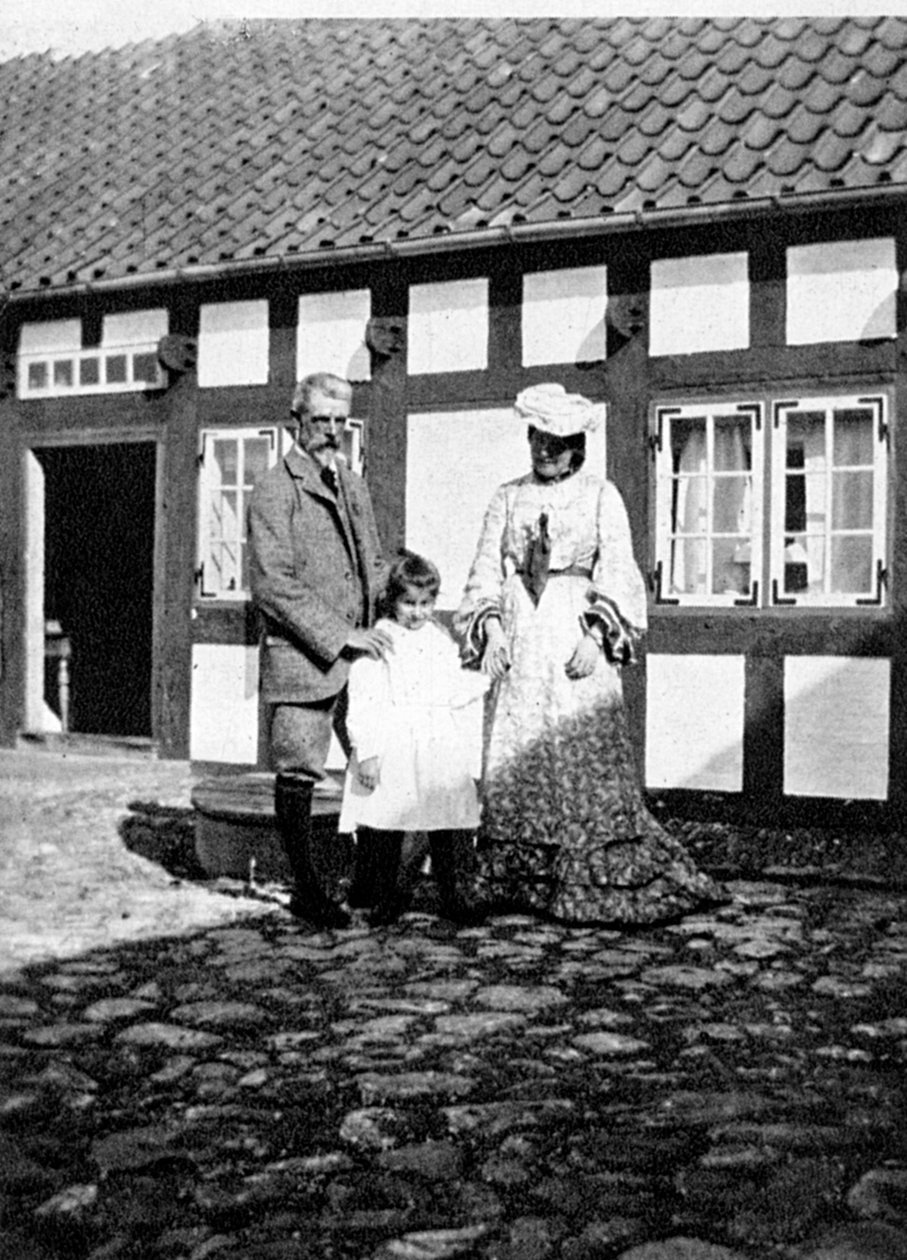 البروفيسور توكسين وعائلته ، سكاجين ، الدنمارك ، 1908. بواسطة الملكة الكسندرا