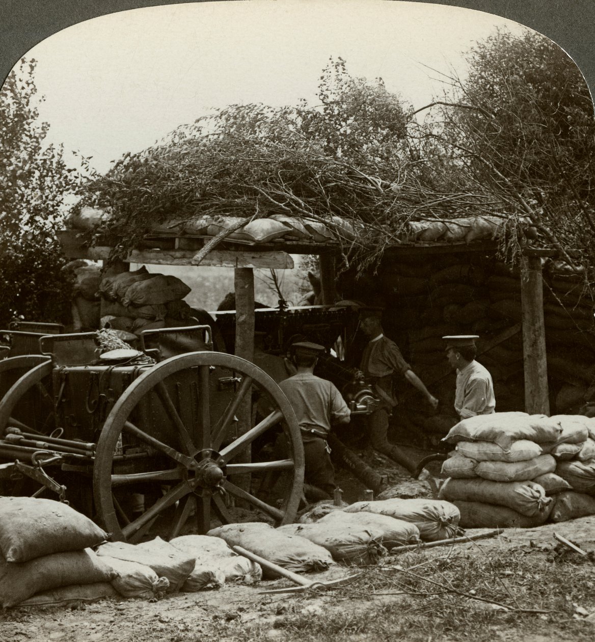 موقع مدفعية ، الحرب العالمية الأولى ، 1914-1918. بواسطة واقعية يسافر الناشرين