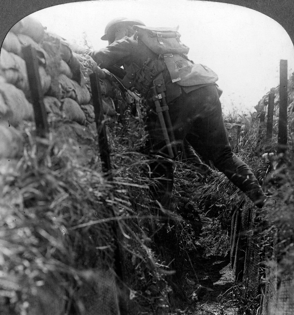المشاة الكندية في الخنادق ، الحرب العالمية الأولى ، 1914-1918. بواسطة واقعية يسافر الناشرين