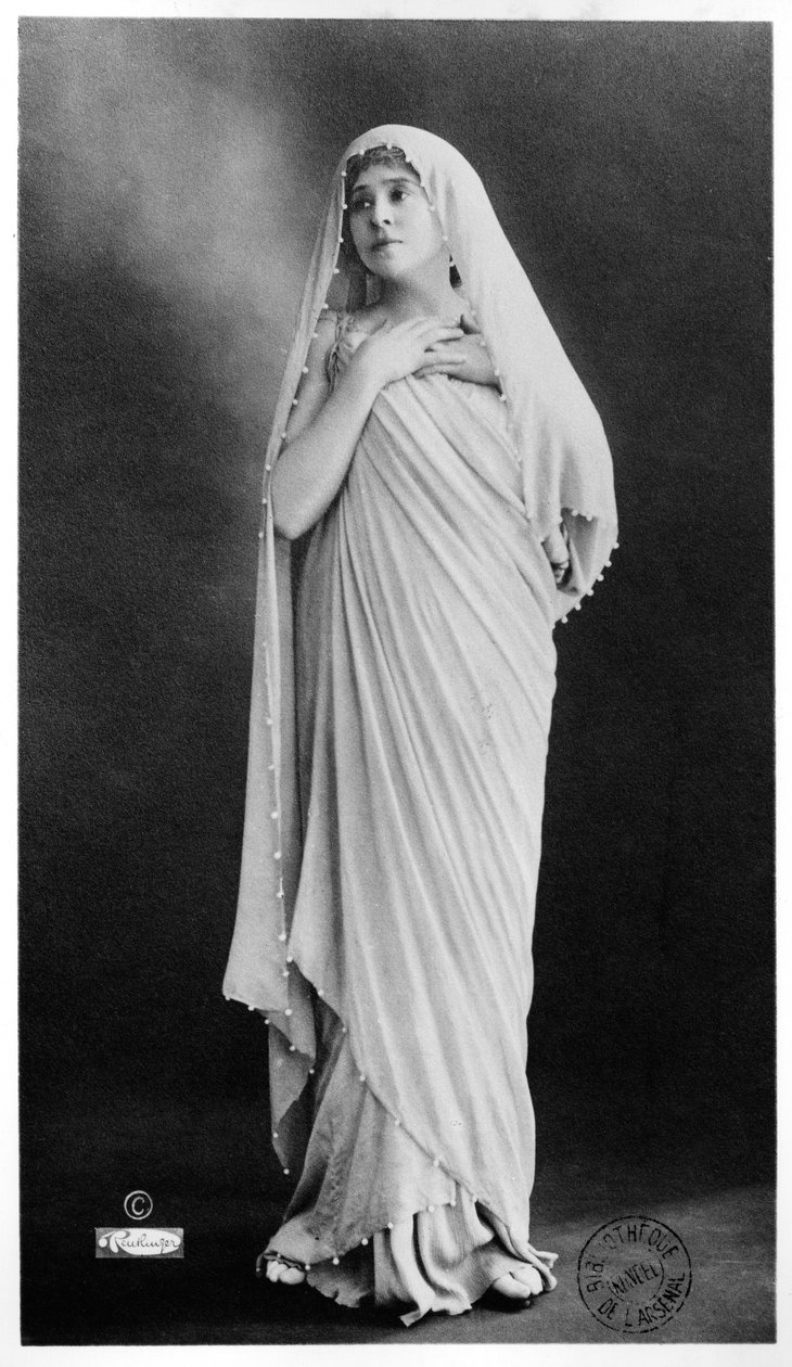جوليا بارتيت (1854-1941) في "أنتيجون" من قبل سوفوكليس بواسطة استوديو ريوتلنجن