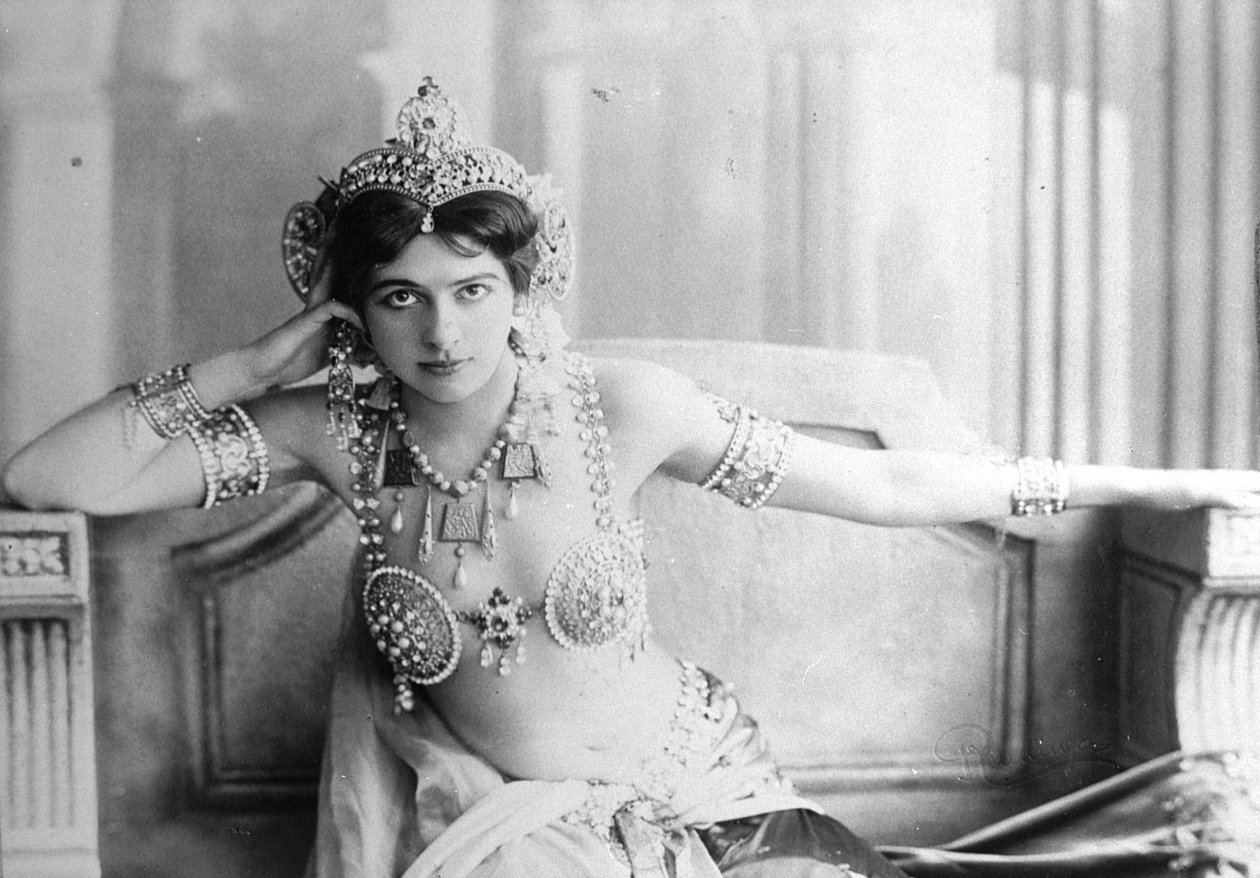 ماتا هاري (1876-1917) 1905 بواسطة استوديو ريوتلنجن