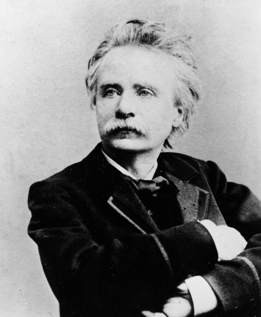 صورة إدوارد هاجروب جريج ، 1870 بواسطة استوديو ريوتلنجن