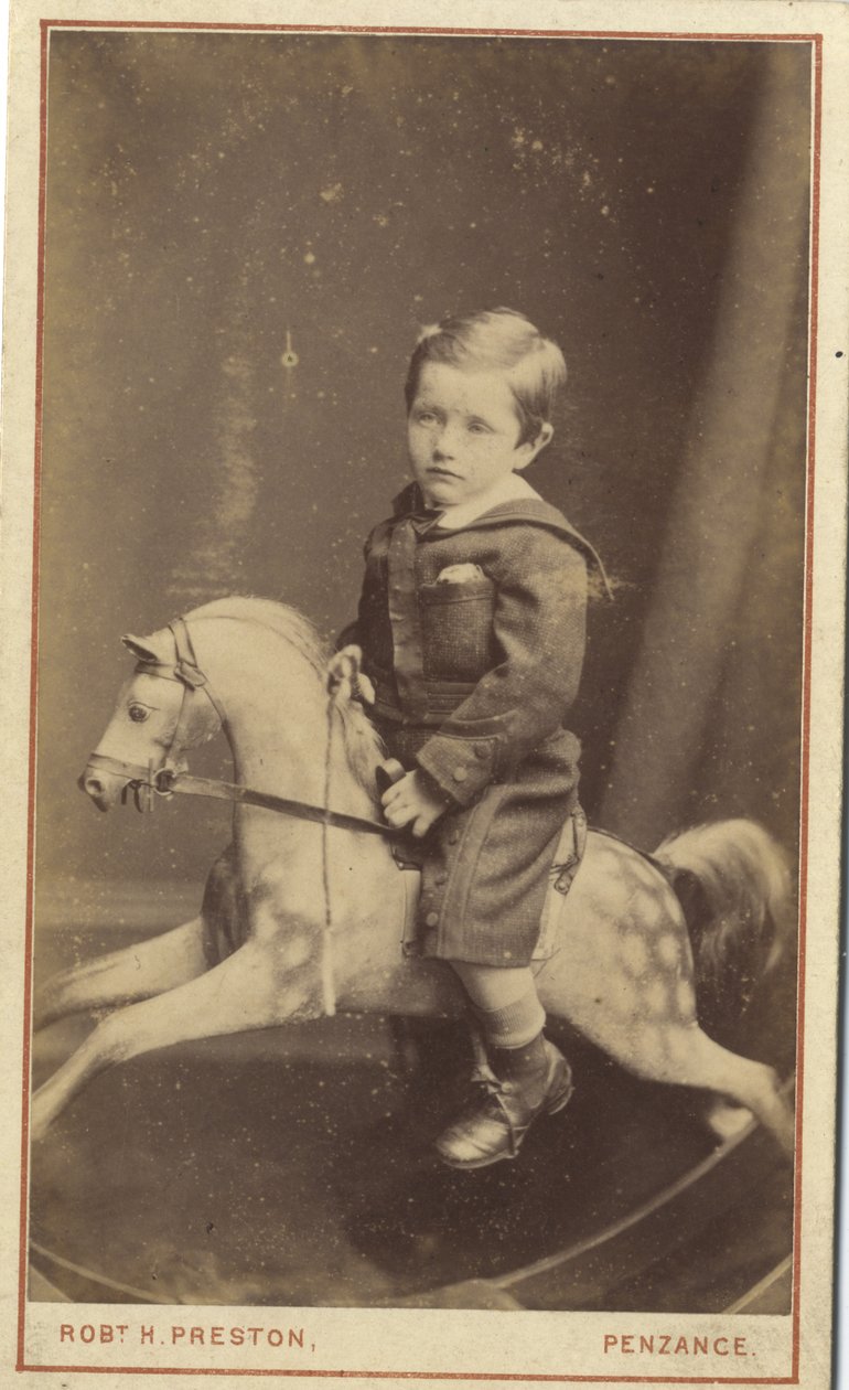 صبي صغير يجلس على حصان هزاز ، 1870 (طبعة زخرفية) بواسطة روبرت هـ. بريستون