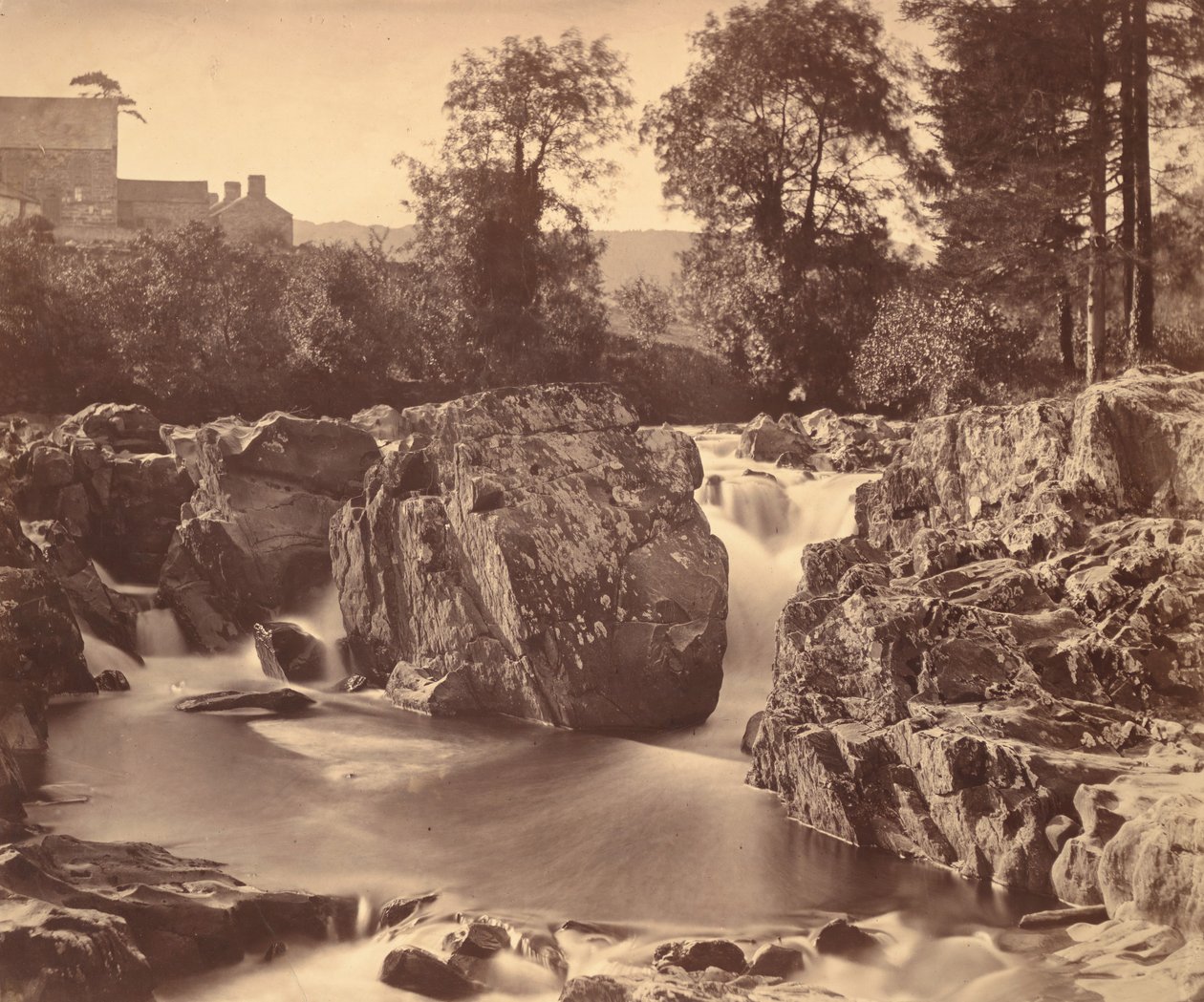 شلالات Llugwy ، في Pont-y-Pair ، 1857. بواسطة روجر فينتون