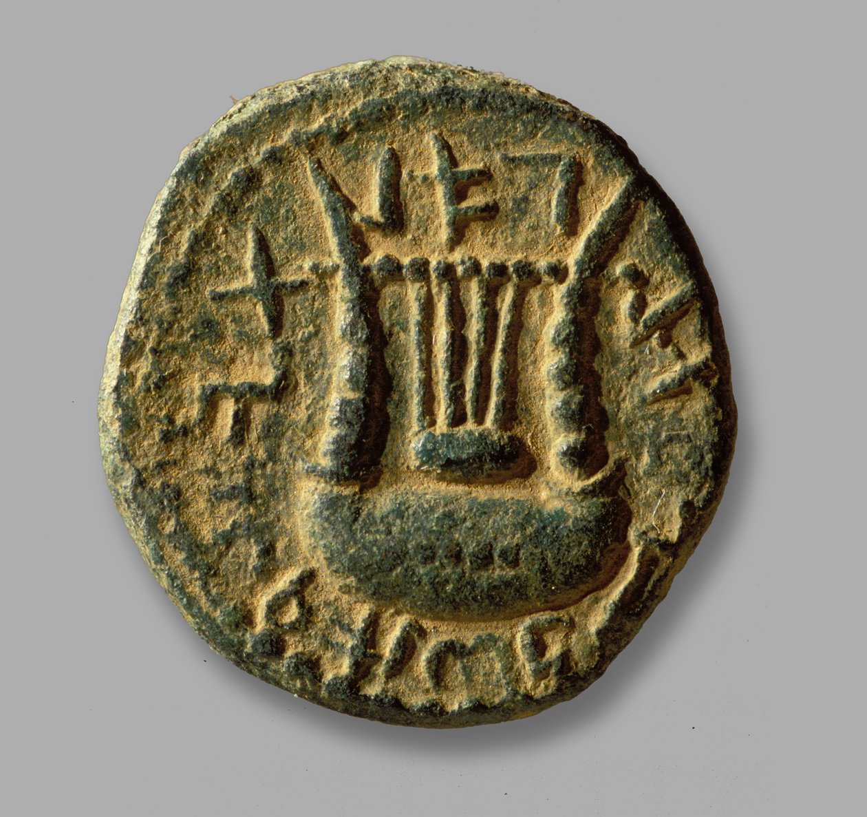 عملة تذكارية لثورة بار-كوخبا ضد الرومان ، 132-133 (برونزية) بواسطة رواية
