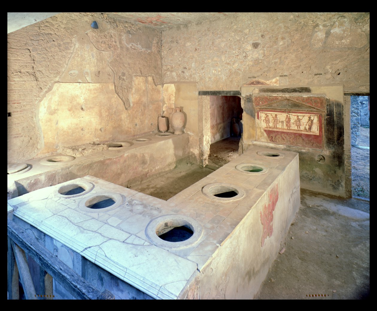 عداد Thermopolium ، عبر dell&39;Abbondanza ، القرن الأول قبل الميلاد بواسطة رواية