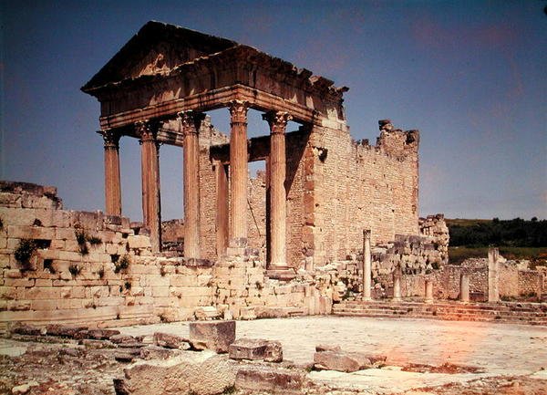 منظر للكابيتوليوم ، 166-167 م بواسطة رواية