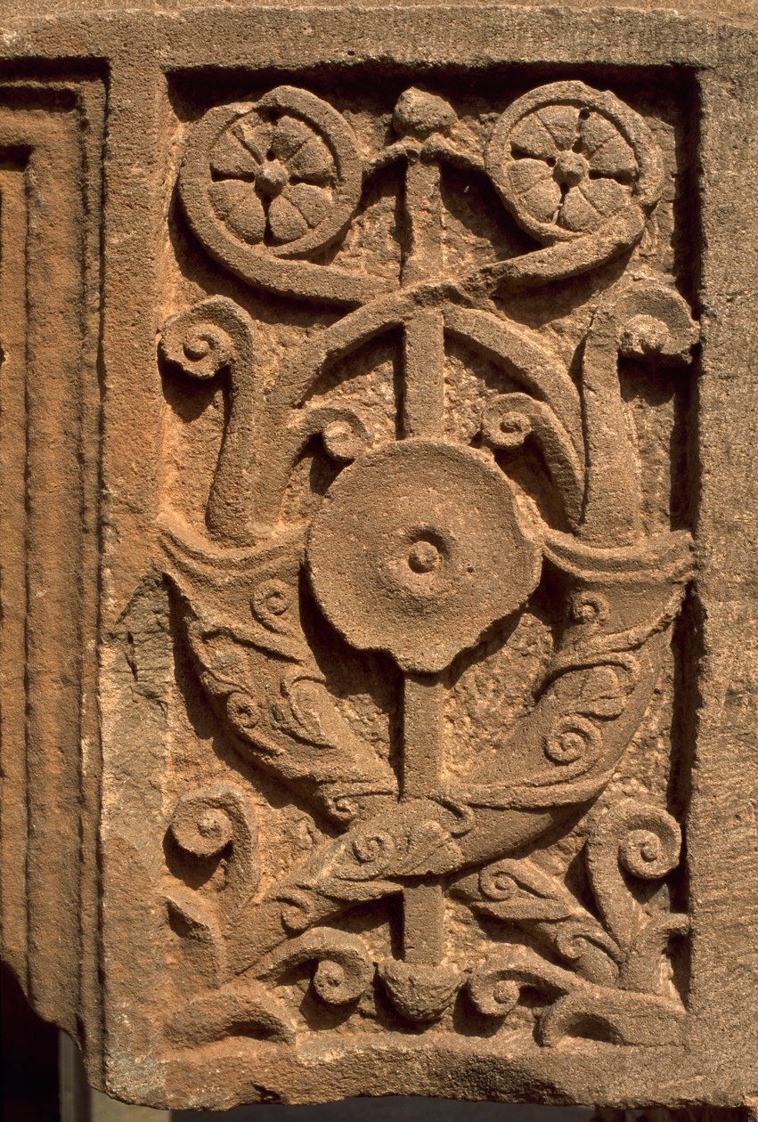 قطعة معمارية بزخرفة منحوتة ، سوق سيرتيوس ، العصر الإمبراطوري العالي (27 ق.م - 395 م) بواسطة الفترة الإمبراطورية الرومانية