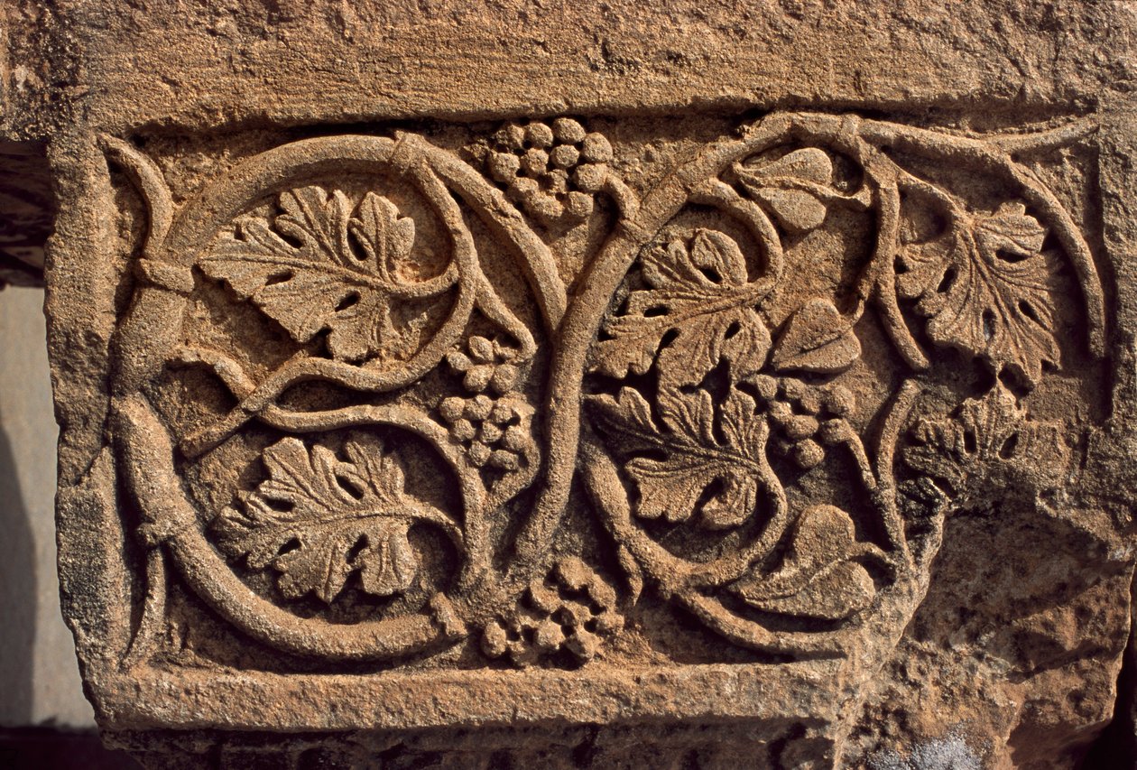 قطعة معمارية بزخرفة منحوتة ، سوق سيرتيوس ، العصر الإمبراطوري العالي (27 ق.م - 395 م) بواسطة الفترة الإمبراطورية الرومانية