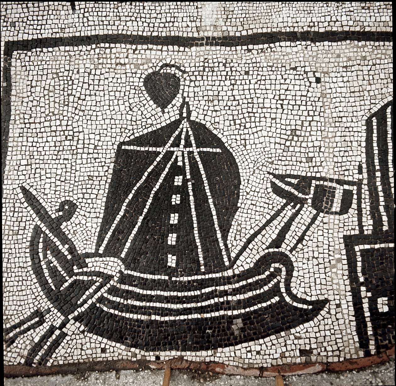 A ship in the port of Ostia (mosaic بواسطة رواية
