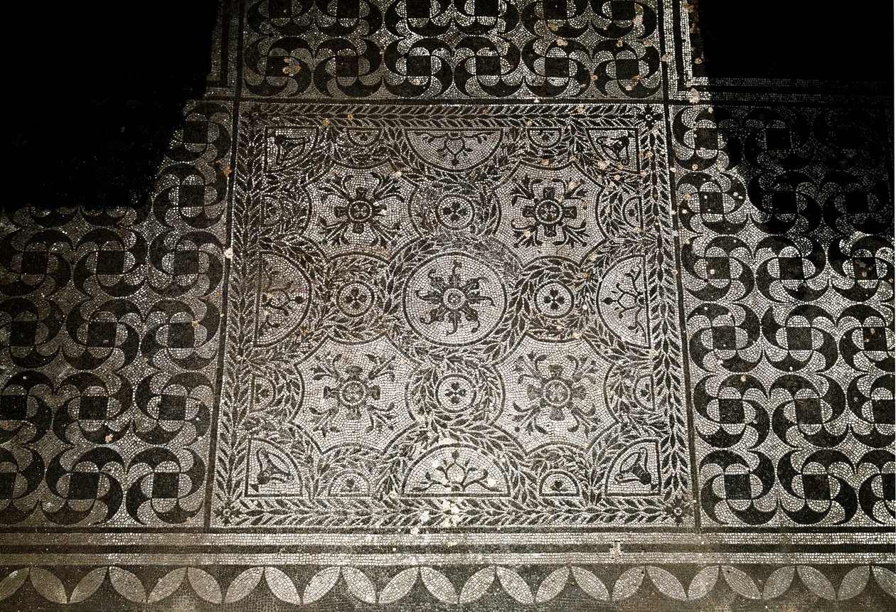 Roman Art: detail of the mosaics of the ground from Villa Adriana (Villa d