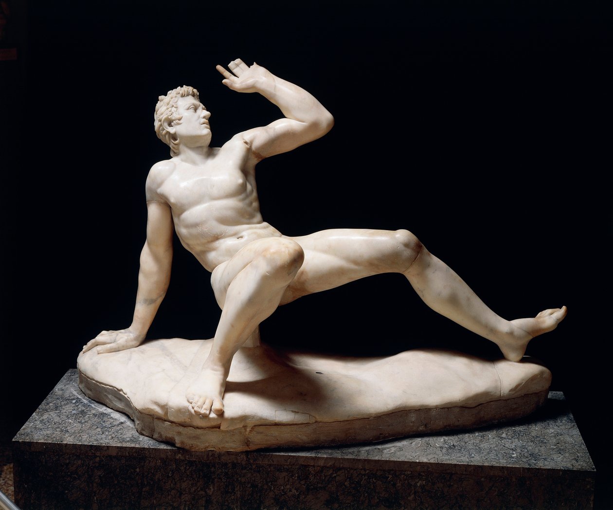 Statue of a falling Gaul, copy of a 3rd century BC Pergamon school original (marble) بواسطة رواية