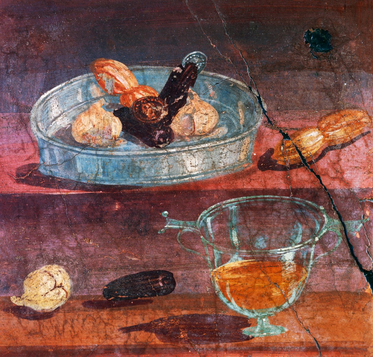 Still life with garlic, dates and honey, two gold and silver coins between fruit, wall painting from House of Deer, Herculaneum (Unesco World Heritage List بواسطة رواية