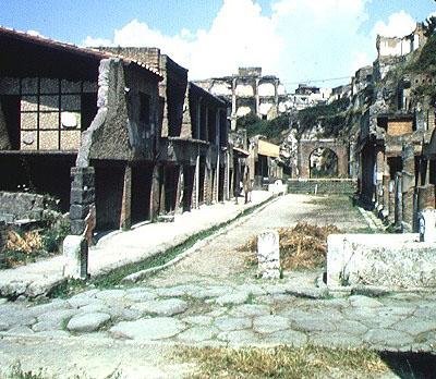منظر لـ Decumanus Maximus (الطريق الرئيسي) بواسطة رواية