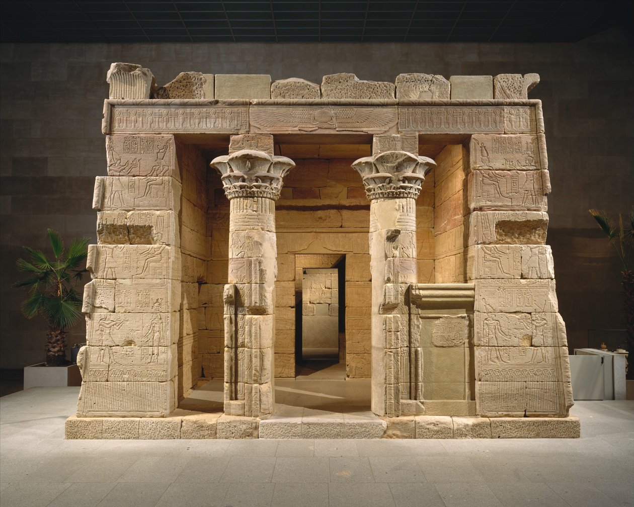 معبد Dendur ، c.10 قبل الميلاد (الحجر الرملي الأيولي) بواسطة الفترة الرومانية المصرية