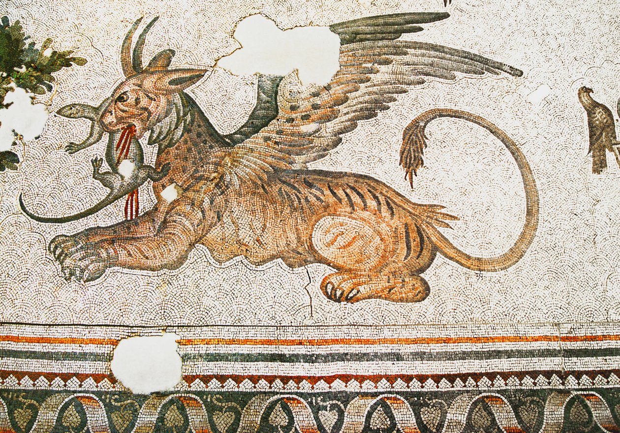 Mosaic depicting a Tigress-Griffon eating a lizard, Arasta Bazaar, Sultan Ahmet Mosque, Istanbul. بواسطة رومان رومان