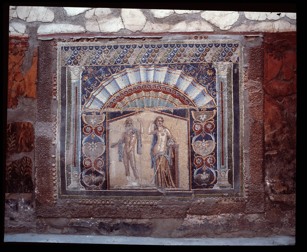 نبتون وأمفيتريت. فسيفساء جدارية من triclinium of the casa di Nettuno e Anfitrite ، القرن الخامس قبل الميلاد - القرن الأول الميلادي بواسطة رومان رومان