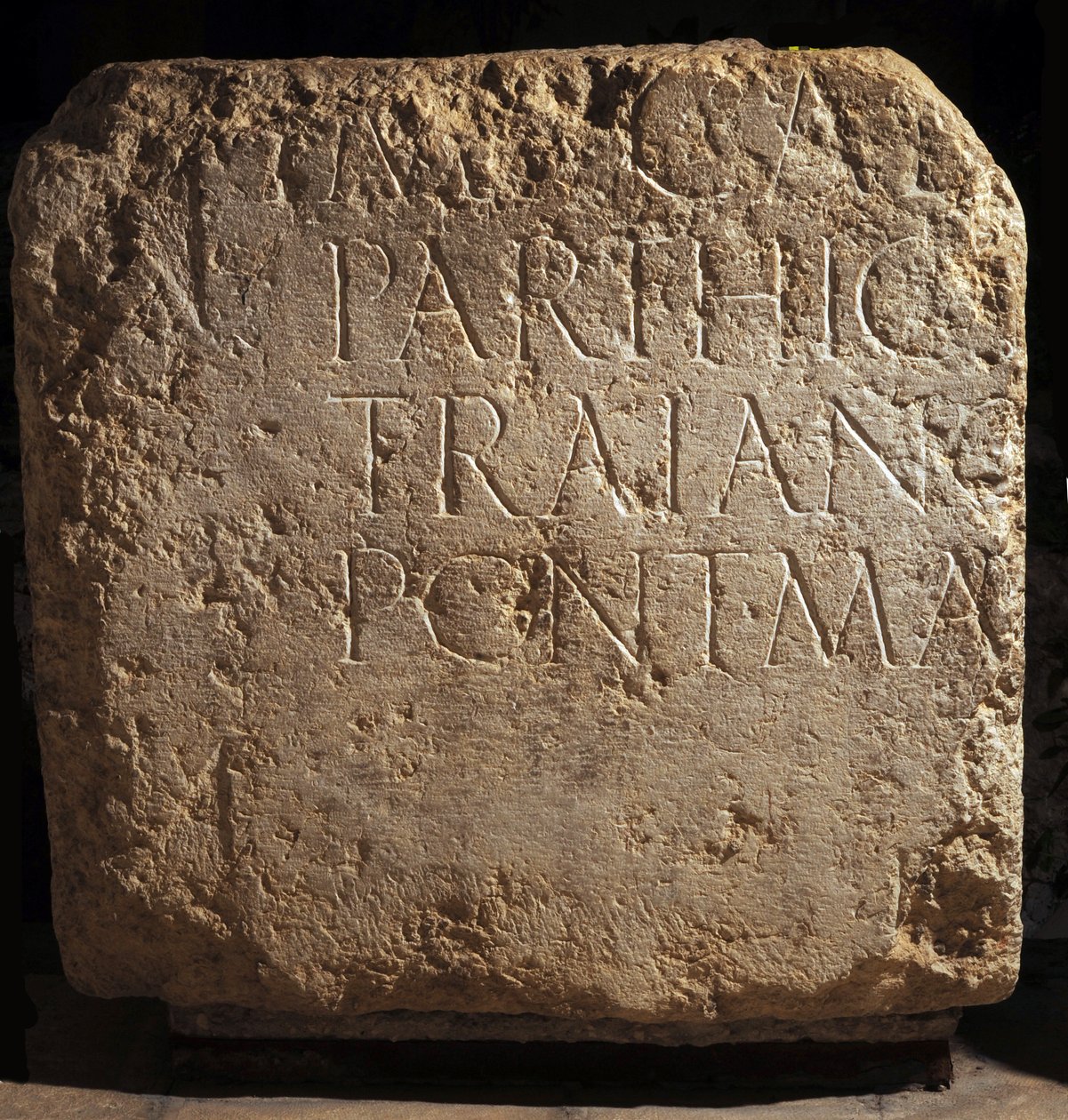 Part of a larger Hadrianic inscription, 2nd century AD (stone) بواسطة رومان رومان