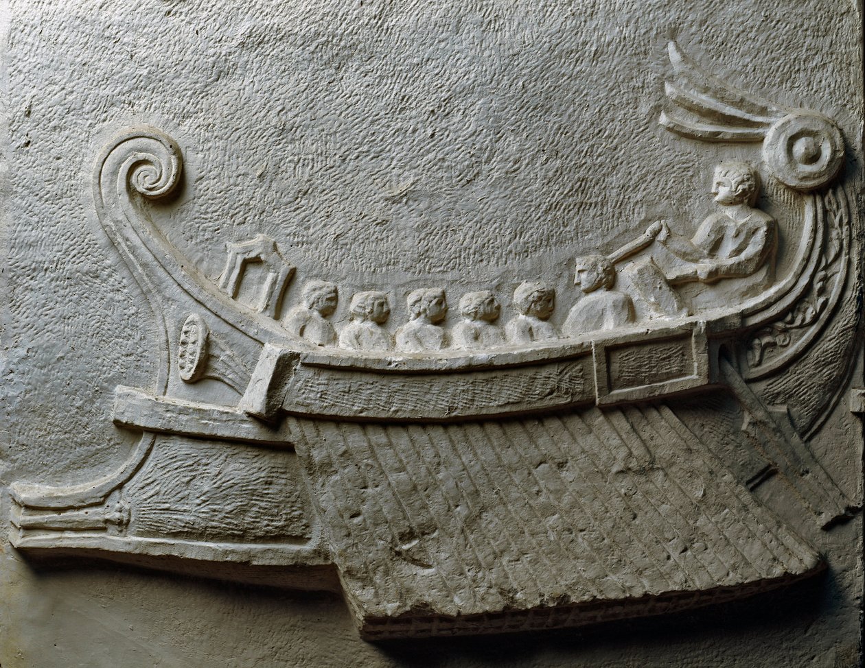 Trireme يحمل جنودًا مسلحين (نقش منخفض) بواسطة رومان رومان