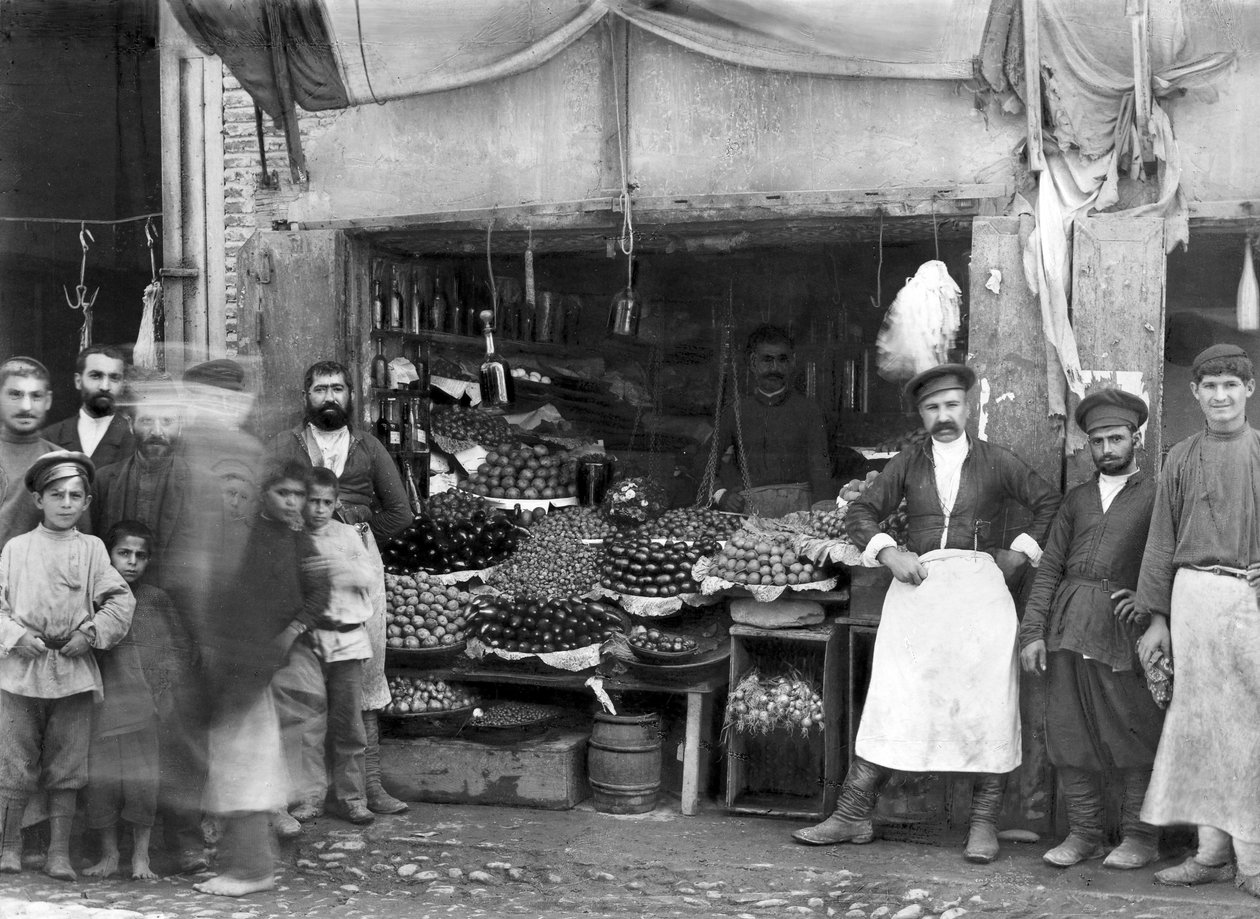 كشك السوق في سان بطرسبرج ، c.1900 بواسطة مصور روسي