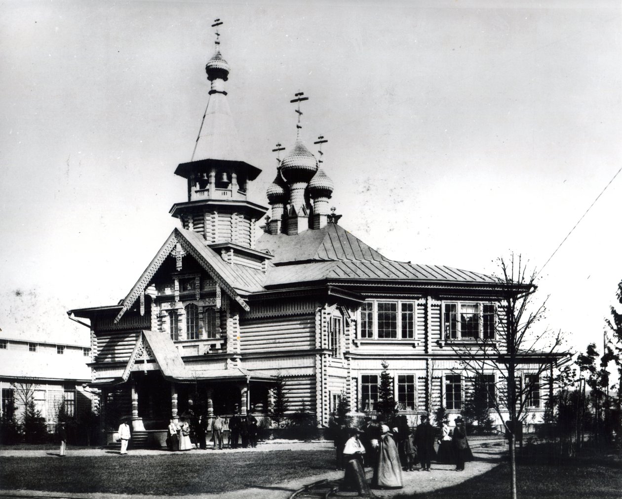 تم تصميم كنيسة ومدرسة الرعية لمعرض الصناعة والفنون الروسي بالكامل ، نيجني نوفغورود ، 1896 بواسطة مصور روسي