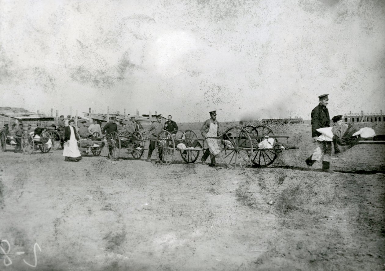 نقل الجرحى ، الحرب الروسية اليابانية ، 1904 بواسطة مصور روسي