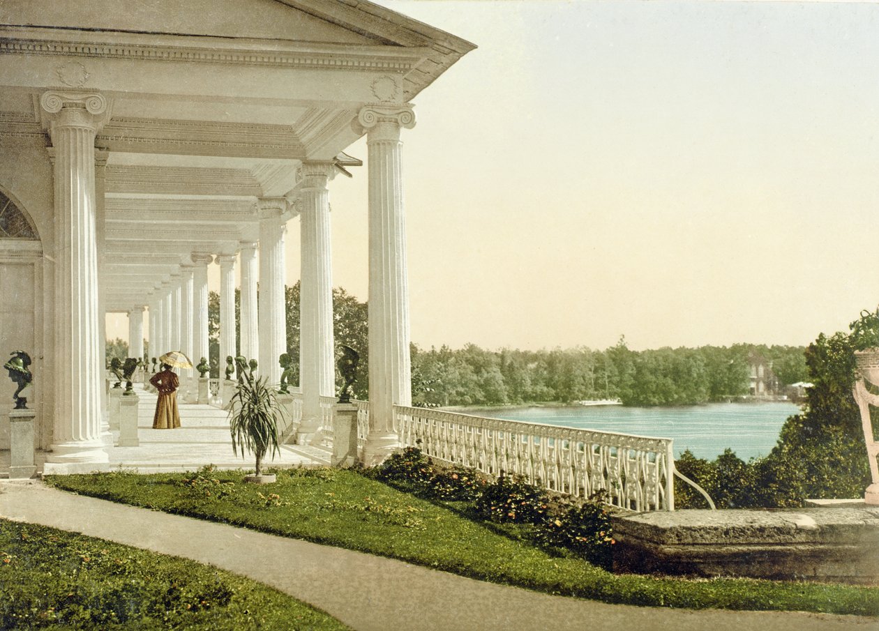 بطاقة بريدية عتيقة من التراس في Tsarskoye Selo ، 1890s بواسطة مصور روسي