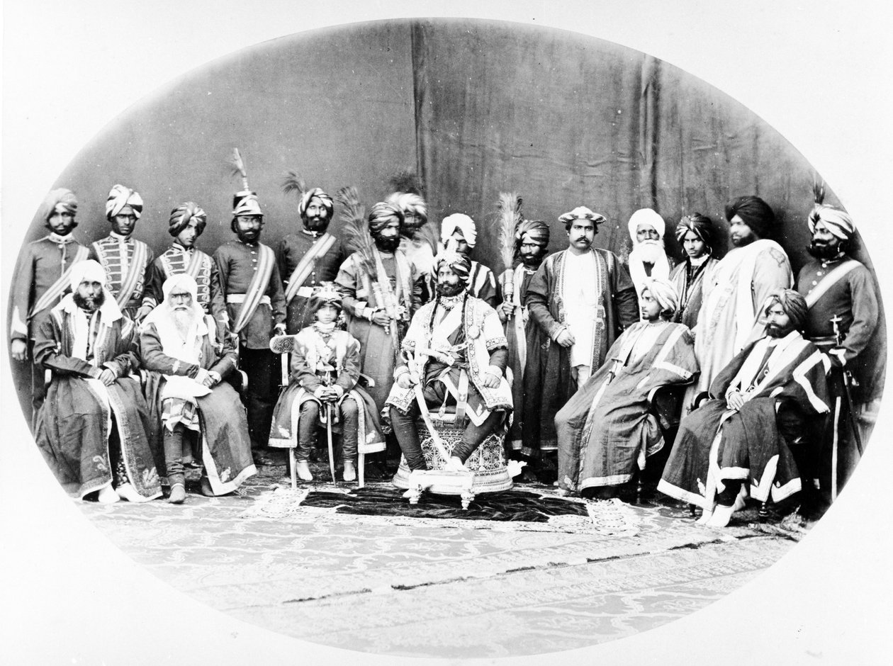 رانبير سينغ ، مهراجا جامو وكشمير وجناح ، 1877 بواسطة S. and Shepherd ، C. Bourne