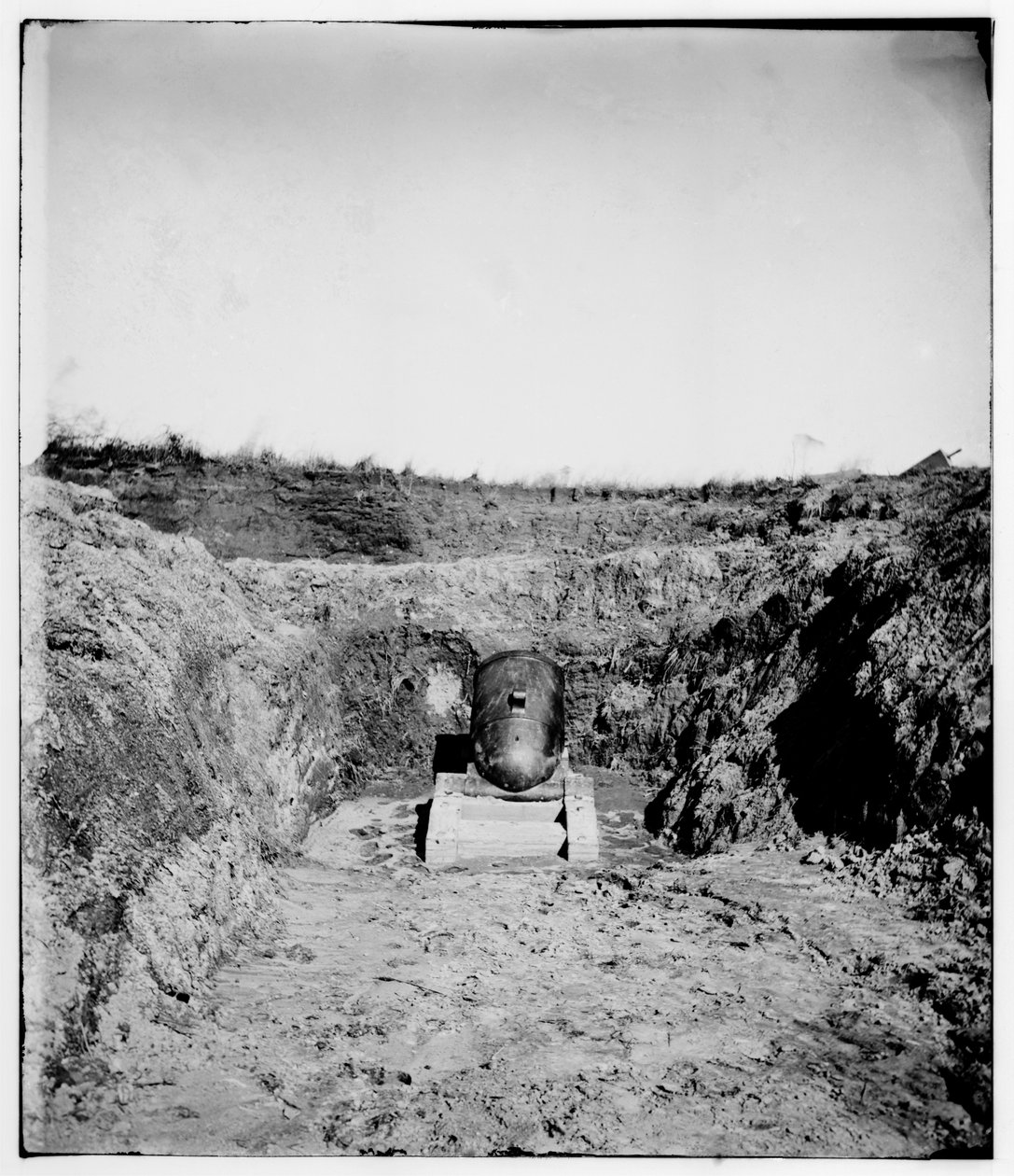 هاون الكونفدرالية الغارقة في فورت ماكاليستر ، بالقرب من سافانا ، جورجيا ، 1864 بواسطة صموئيل كولي