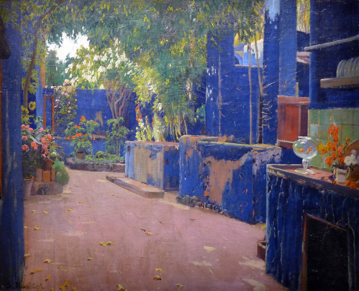 الفناء الأزرق - (El patio azul، Sitges) - رسم سانتياغو روسينول y (i) Prats (1861-1931) 1913. برشلونة (برشلونة) متحف كاتالونيا الوطني للفنون - Gusman / Leemage بواسطة سانتياغو روسينول إي براتس