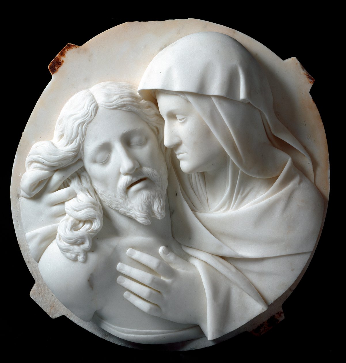 منحوتة بيتا الرخامية لسانتو فارني (1807-1885) 1863-1870. خافت. 56x52x12 سم من مجموعة Prince Odon di savoia. الجينات ، Galleria d'Arte Moderna ، الجرد. 1333 بواسطة سانتو فارني