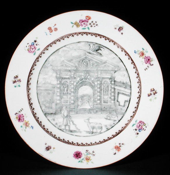 طبق عشاء مزخرف باللون الرمادي مع مينا روز فاميلي تصور جاكوب بوبارت (1599-1680) مع ماعز وكلب ، فترة تشيان لونغ (1736-95) (خزف) بواسطة المدرسة الصينية