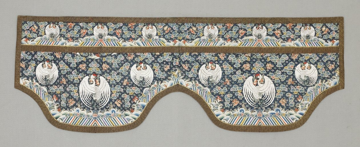 الأصفاد طويلة الأكمام ، أواخر 1870s-1880s (قماش حريري) بواسطة المدرسة الصينية