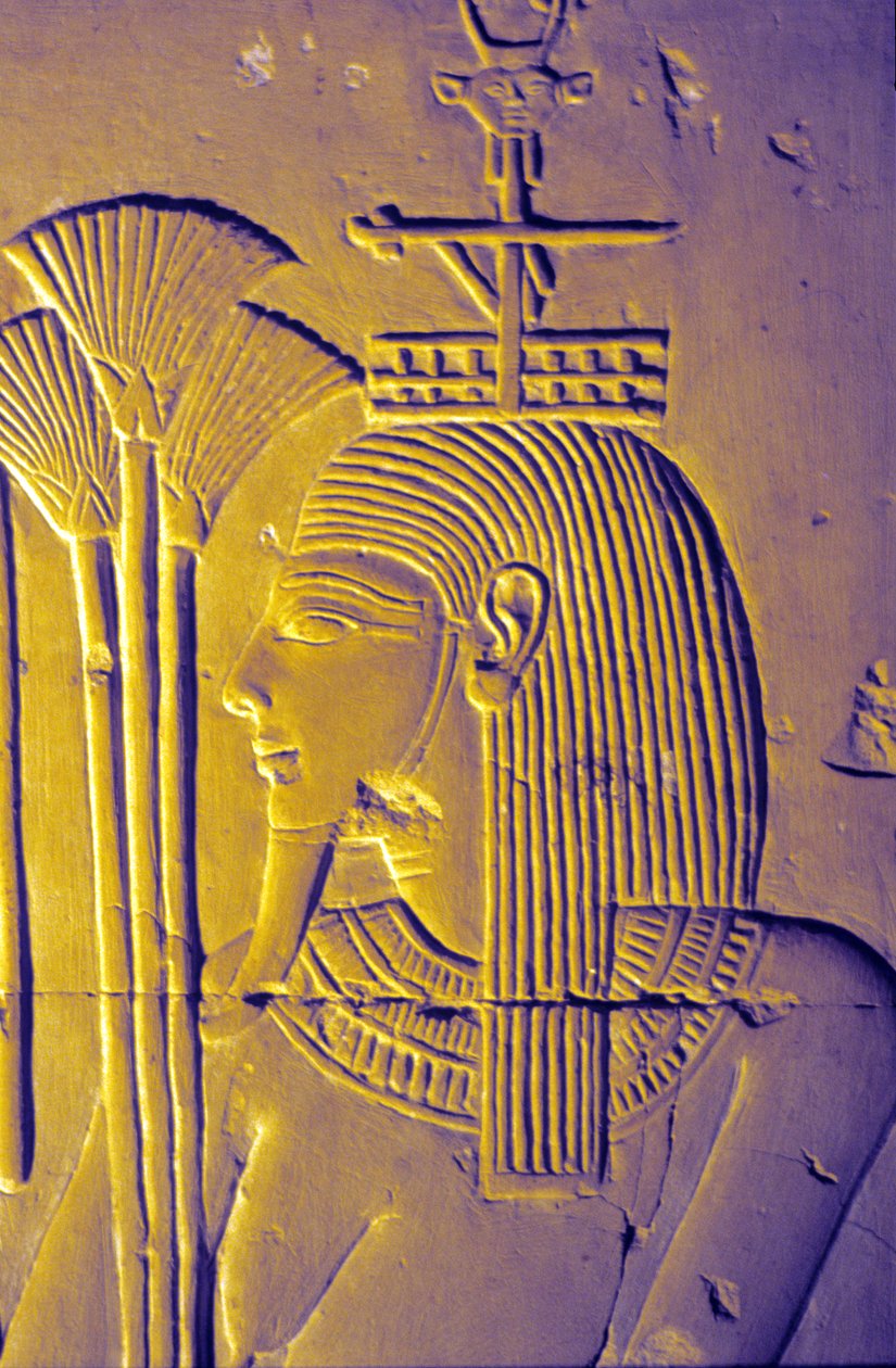مصر القديمة، الرسم على الجدران/النحت، إله النيل يجلب قرابين أزهار اللوتس، معبد سيتي الأول، أبيدوس بواسطة المدرسة المصرية