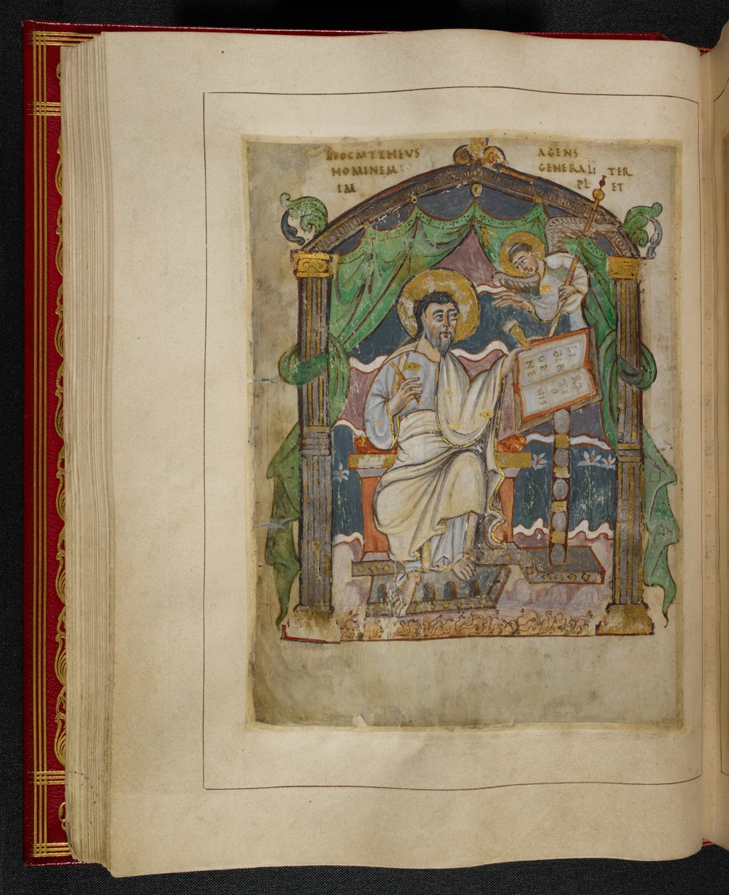 صورة إنجيلية للقديس ماثيو من أناجيل Æthelstan (المعروفة أيضًا باسم أناجيل التتويج) بواسطة مدرسة اللغة الإنجليزية