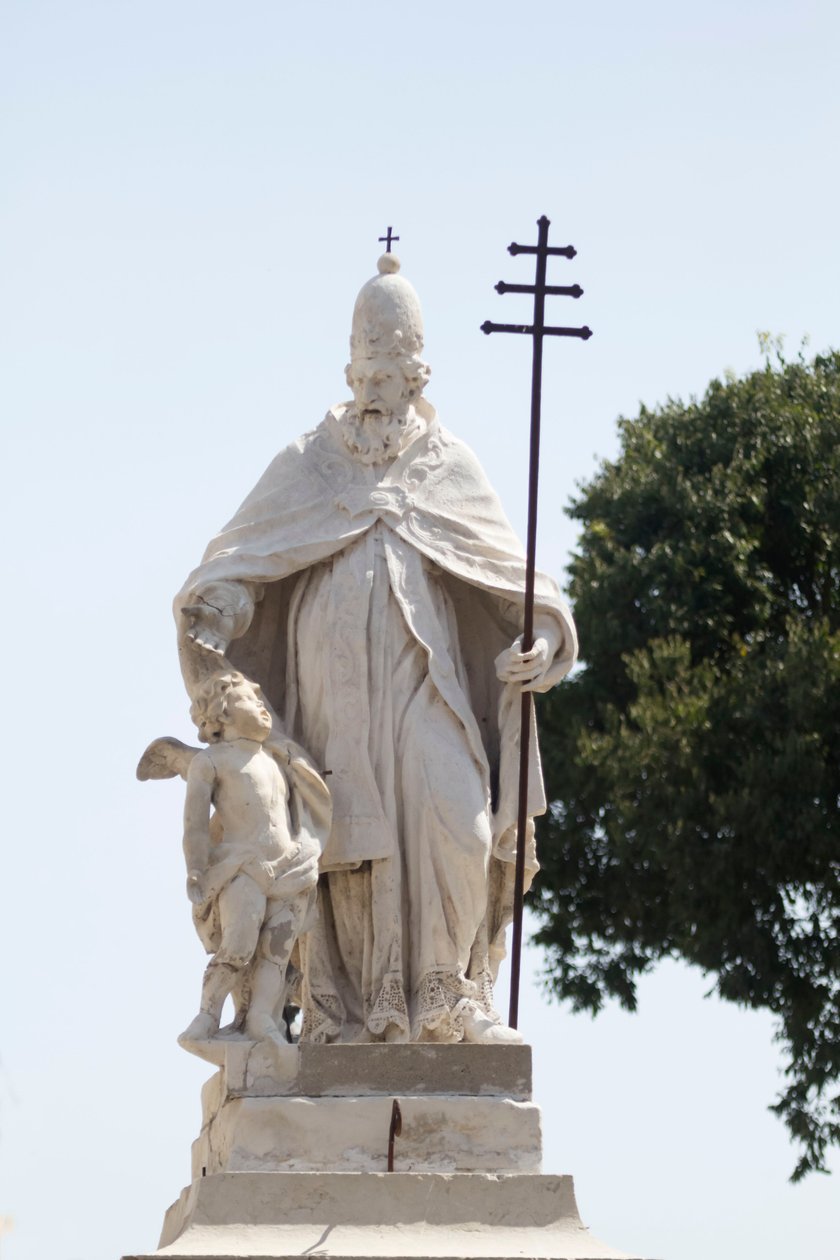 Statue of Saint Sylvester, Mantua (UNESCO World Heritage List, 2008), Lombardy, Italy بواسطة المدرسة الايطالية