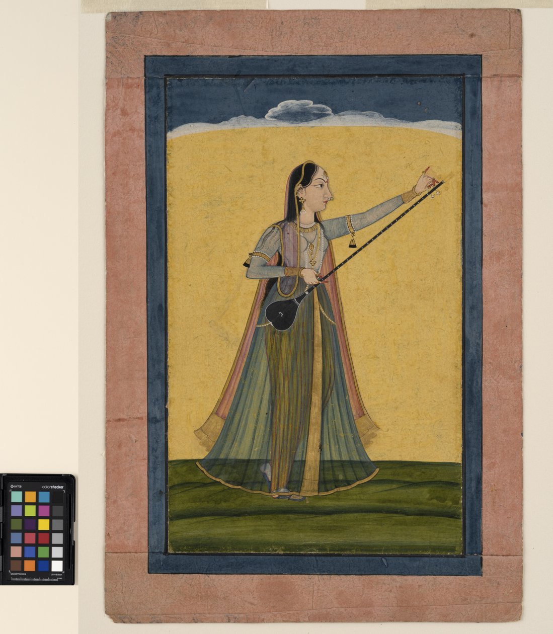 امرأة تضبط طمبوراها ، حوالي عام 1740 (ألوان مائية غير شفافة على ورق) بواسطة مدرسة باهاري
