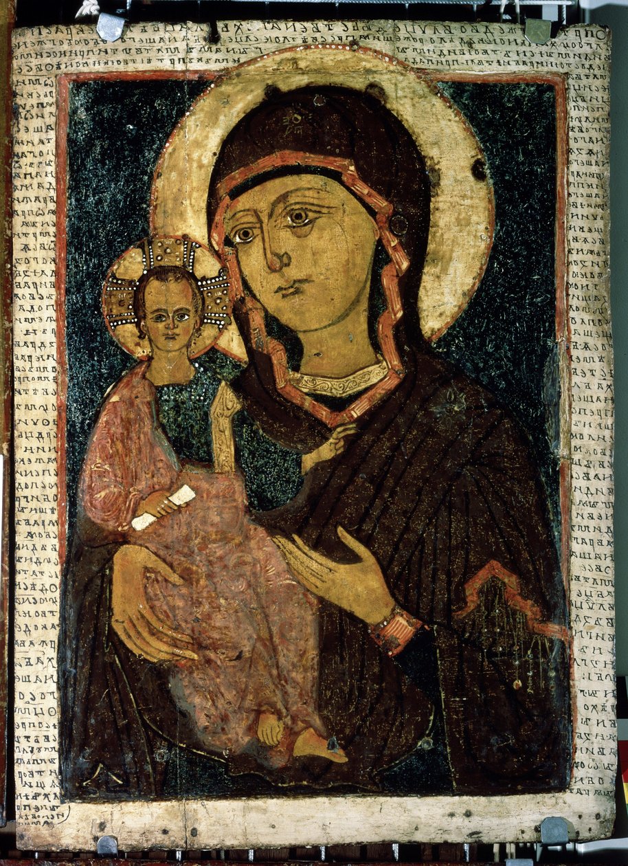 "" Virgin Hodegetria (Hodigitria) "" العذراء مريم والطفل يسوع الذي تم وضع صليب على هالته. أيقونة روسية. الرسم على الخشب من نهاية القرن الثالث عشر. معرض الدولة تريتياكوف ، موسكو بواسطة المدرسة الروسية