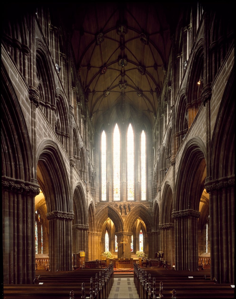 Gothic Art: view of the interior of Glasgow Cathedral. 12th century. Scotland بواسطة المدرسة الاسكتلندية
