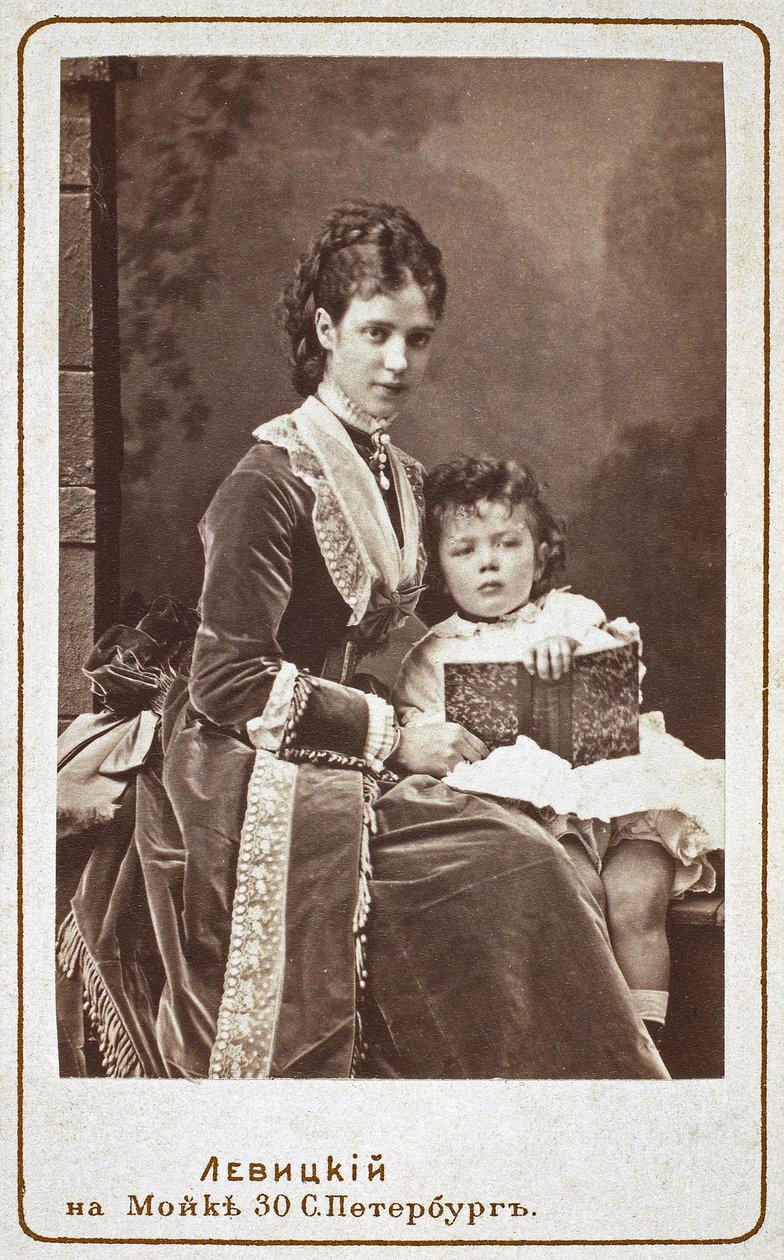 الإمبراطورة ماريا فيودوروفنا داجمار من الدنمارك 1847-1928 مع ابنها نيكولاس ألكسندروفيتش من روسيا ، بواسطة سيرجي لفوفيتش ليفيتسكي
