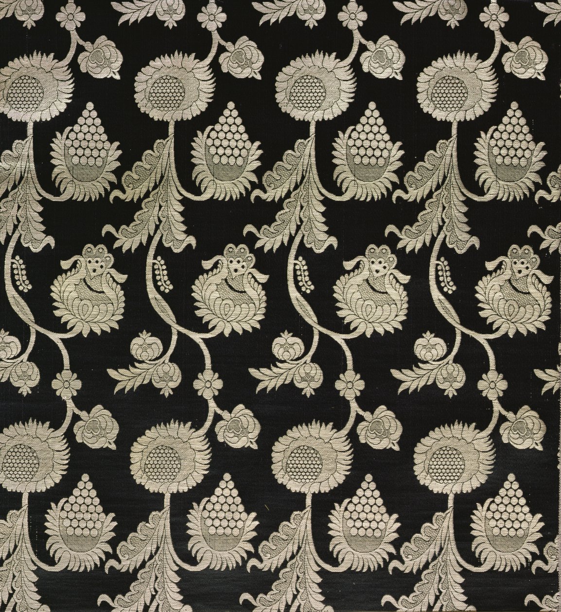 Olovyanishnikov Manufactory Halk-Silk Satin ، أوائل القرن العشرين (النسيج) بواسطة سيرجي فاشكوف