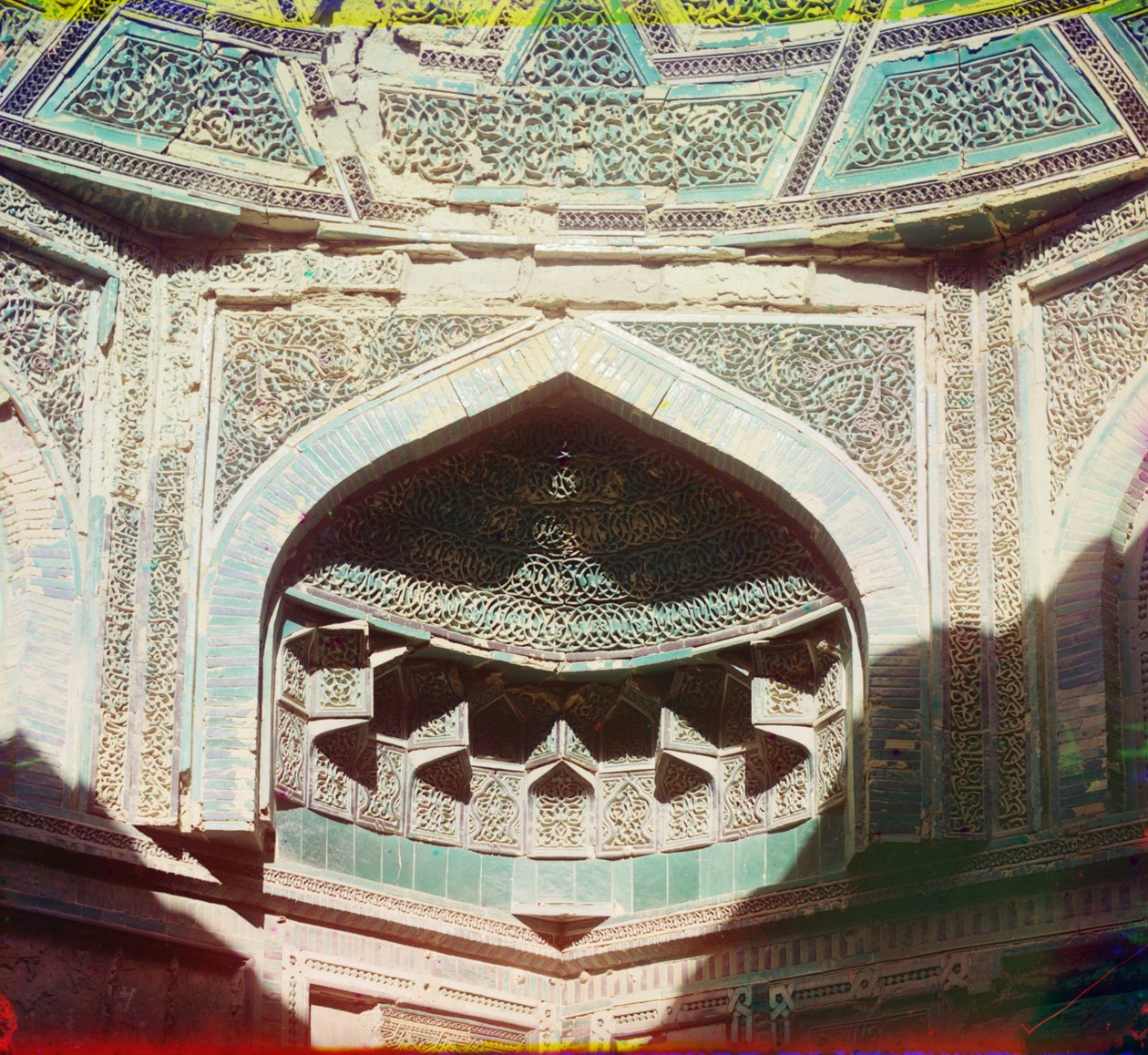 التفاصيل داخل مقبرة بيان قولي خان ، بخارى ، 1905-1915 بواسطة سيرجي بروكودين غورسكي