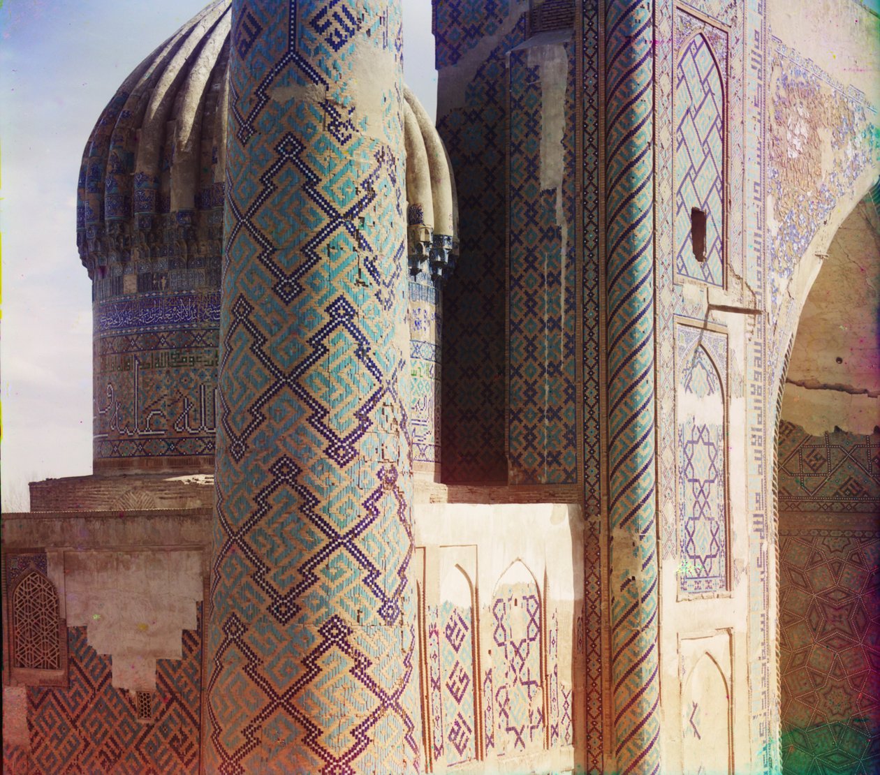 مدرسة شير دار ، مئذنة وقبة ، سمرقند ، 1905-1915 بواسطة سيرجي بروكودين غورسكي