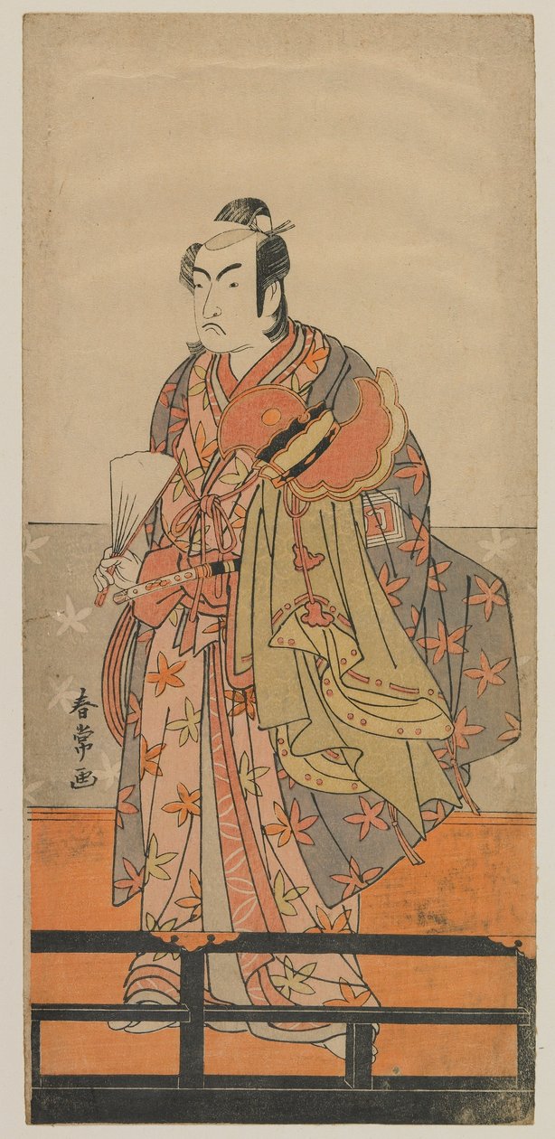 ممثل كابوكي Ichikawa Monnosuke II يحمل خوذة Gagaku Dancers and Robe ، فترة إيدو ، ج .1780s (طبعة خشبية ملونة) بواسطة شونجو