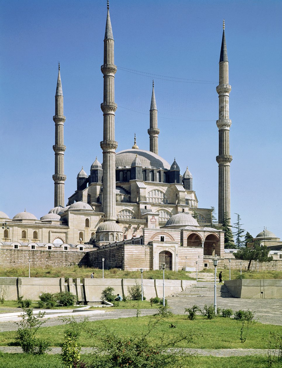 منظر للمسجد العثماني ، بني 1569-75 بواسطة سنان