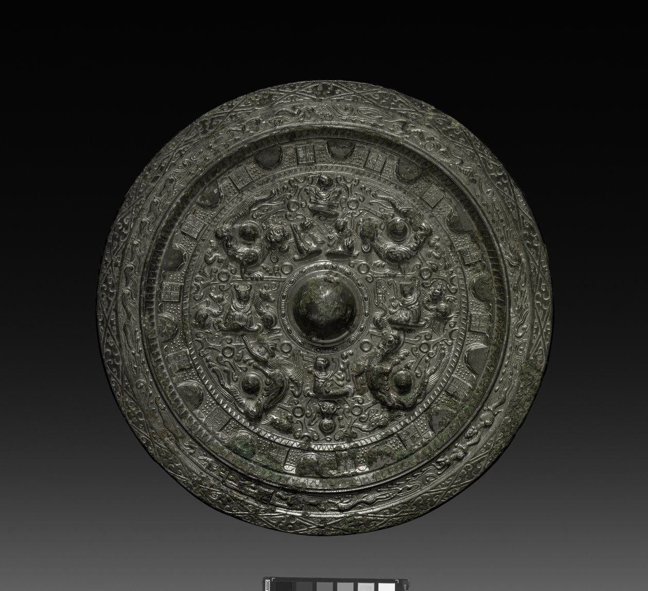 مرآة مع Xiwangmu ، c.317-400 (برونزي) بواسطة مدرسة السلالات الصينية الستة